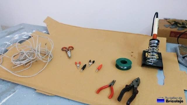 materiales para fabricar las pinzas de cocodrilo