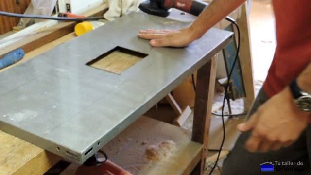 hueco por donde se colocará la fresadora
