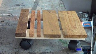 Cómo hacer una base de madera con ruedas para macetas