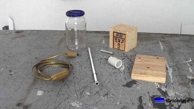 materiales reciclables para fabricar la lámpara