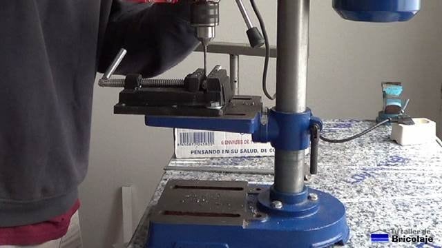 perforando la varilla roscada de 12