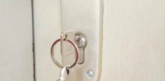 ¿Qué hacer cuándo cerramos la puerta y dejamos las llaves puestas dentro?