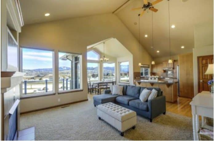 Prepara tu casa para la llegada del verano: aire acondicionado y cerramientos abatibles