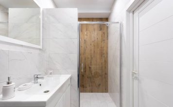 cómo colocar azulejos en el baño